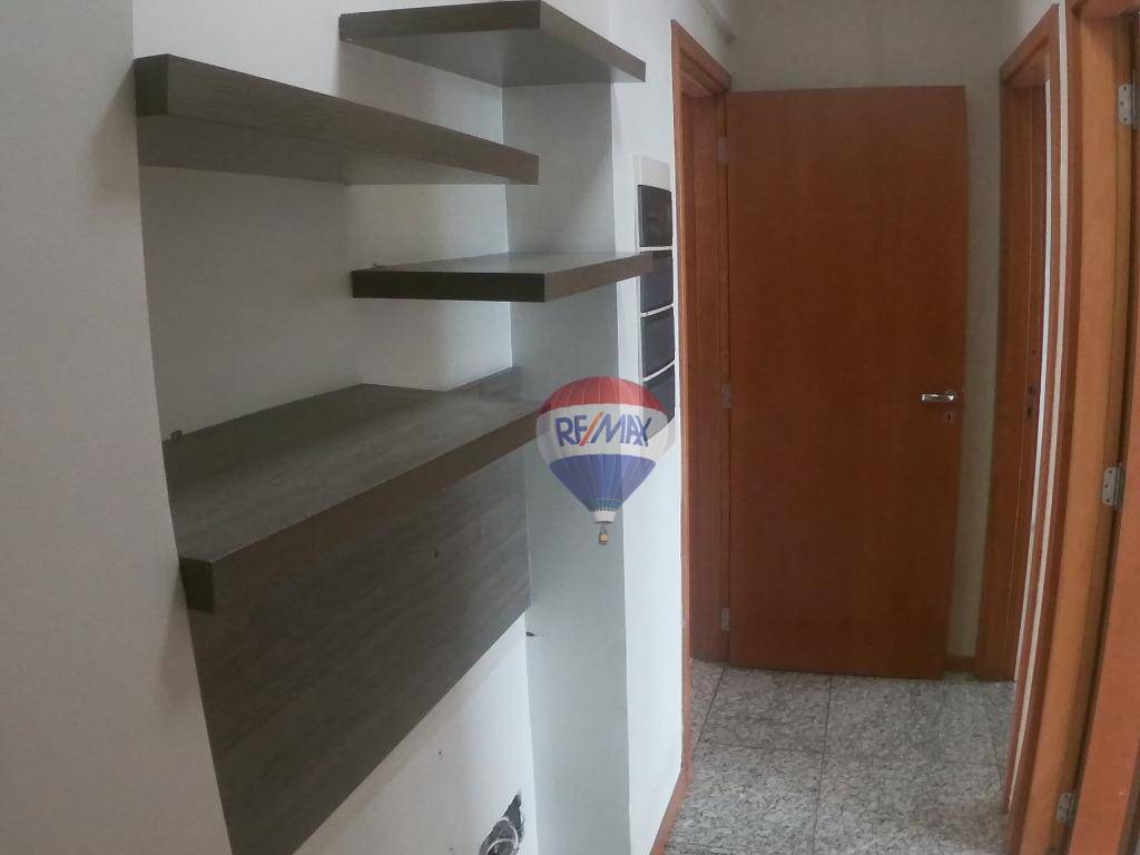 Apartamento para alugar com 3 quartos, 155m² - Foto 11