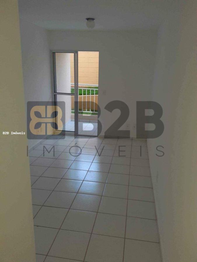 Apartamento à venda com 2 quartos, 63m² - Foto 2