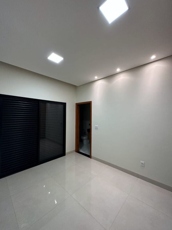 Casa de Condomínio à venda com 3 quartos, 227m² - Foto 11