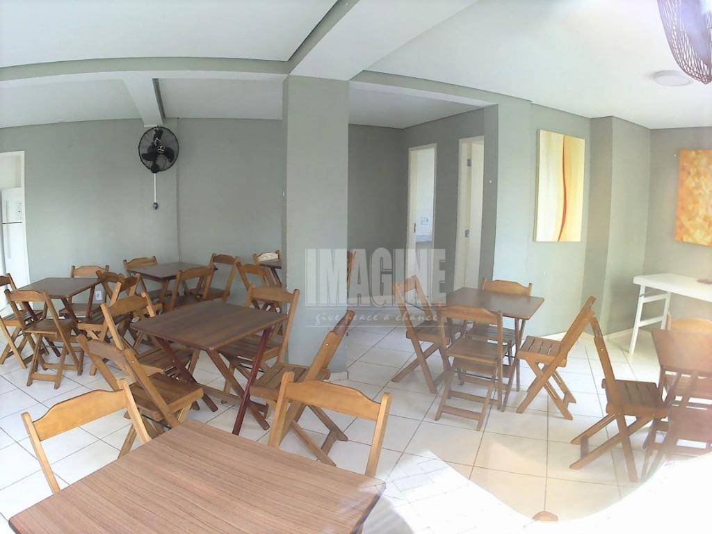 Apartamento à venda com 2 quartos, 64m² - Foto 13