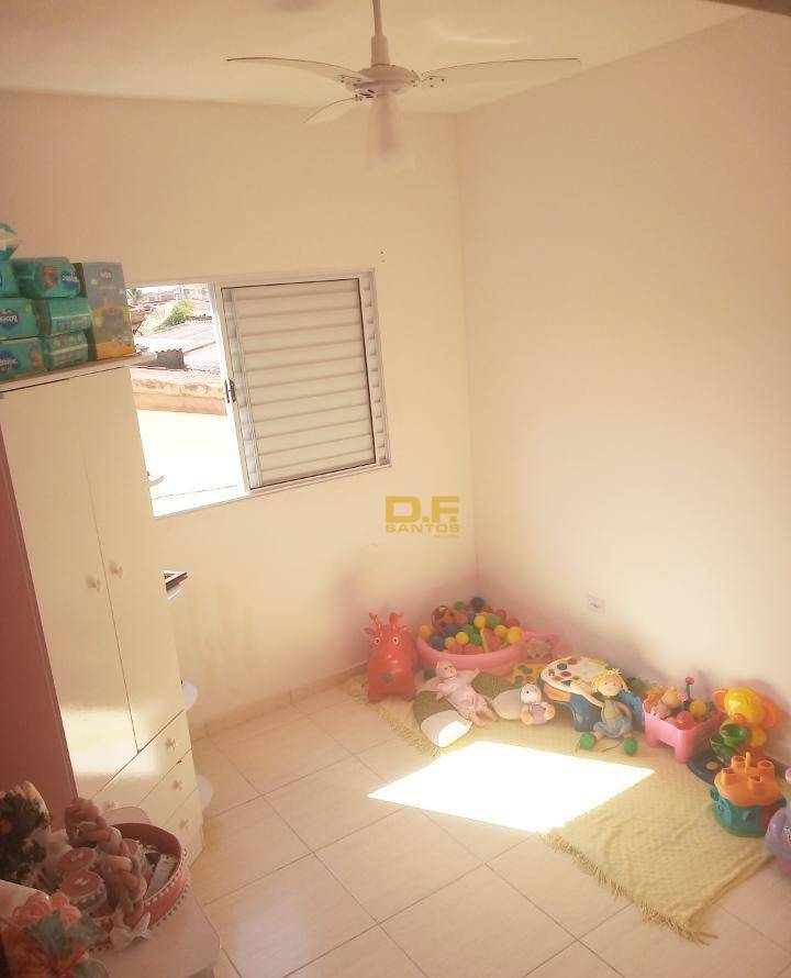 Casa à venda com 2 quartos, 60m² - Foto 10