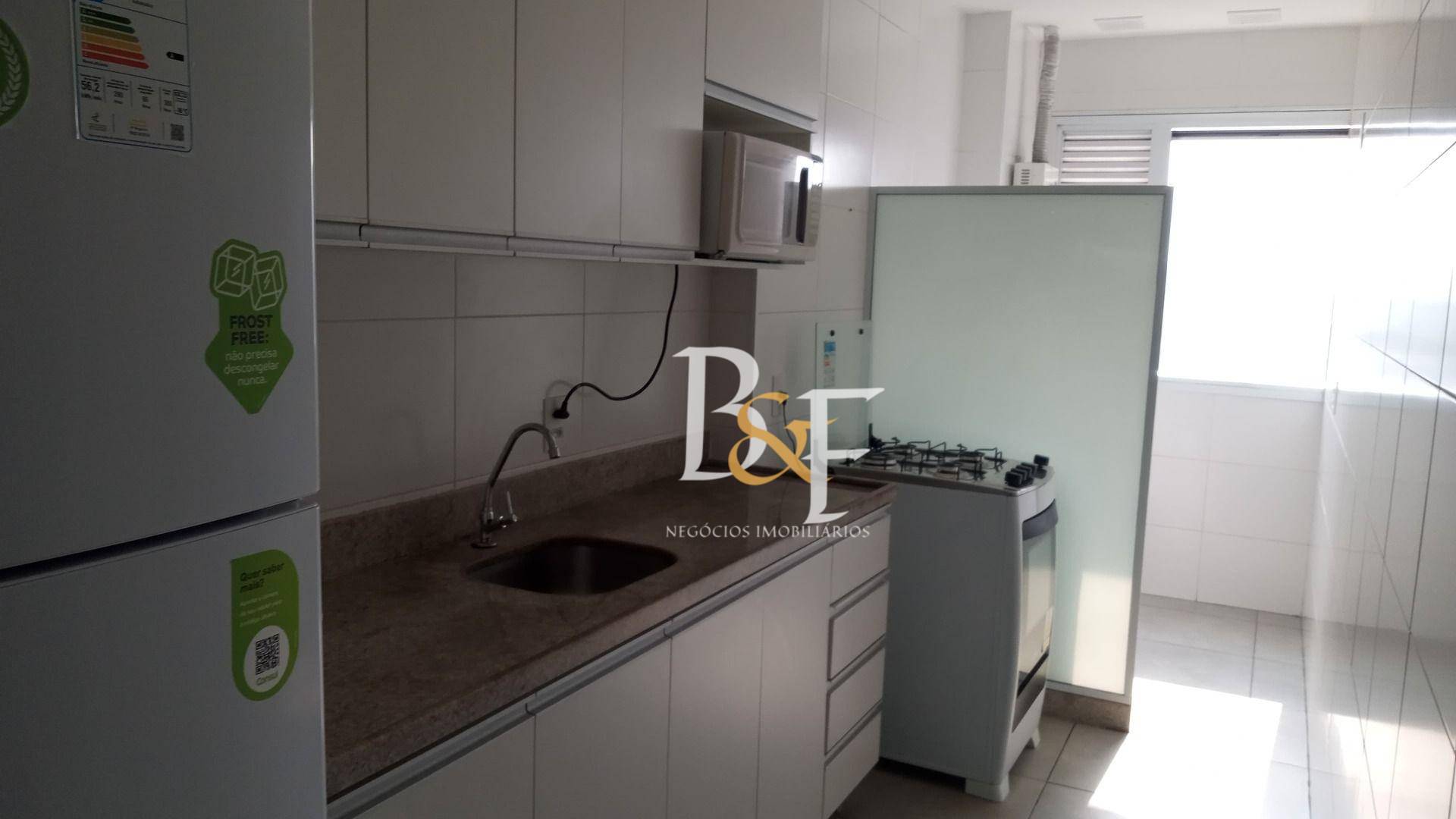 Apartamento para alugar com 2 quartos, 68m² - Foto 9