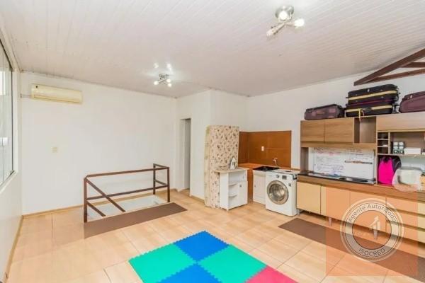 Casa à venda com 3 quartos, 208m² - Foto 15
