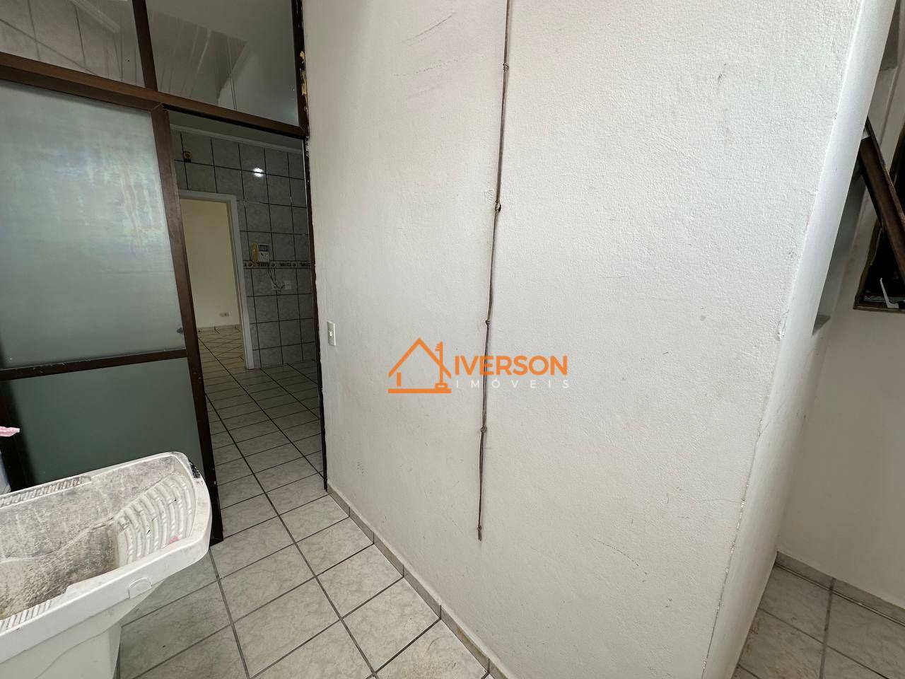 Apartamento para alugar com 2 quartos, 75m² - Foto 11