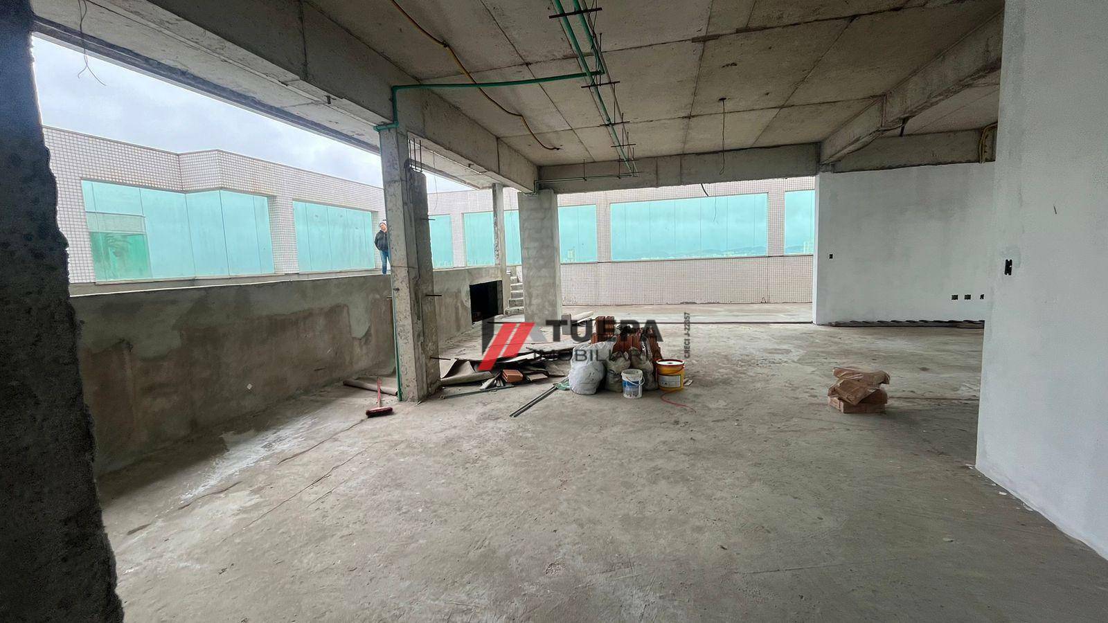 Cobertura à venda com 3 quartos, 410m² - Foto 4