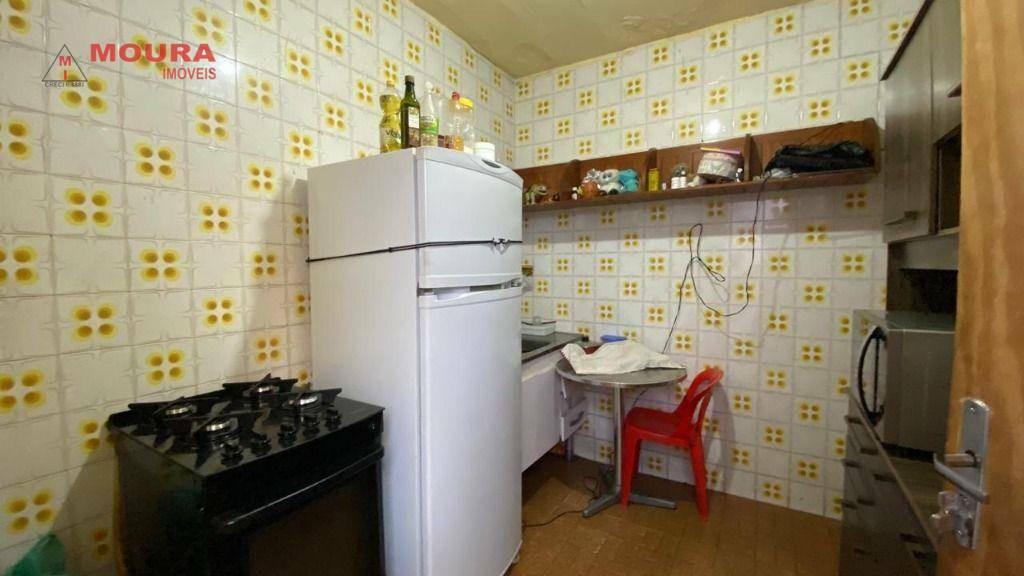 Sobrado à venda com 2 quartos, 200m² - Foto 12