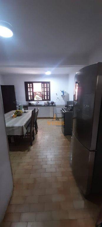 Casa à venda com 5 quartos, 300m² - Foto 24