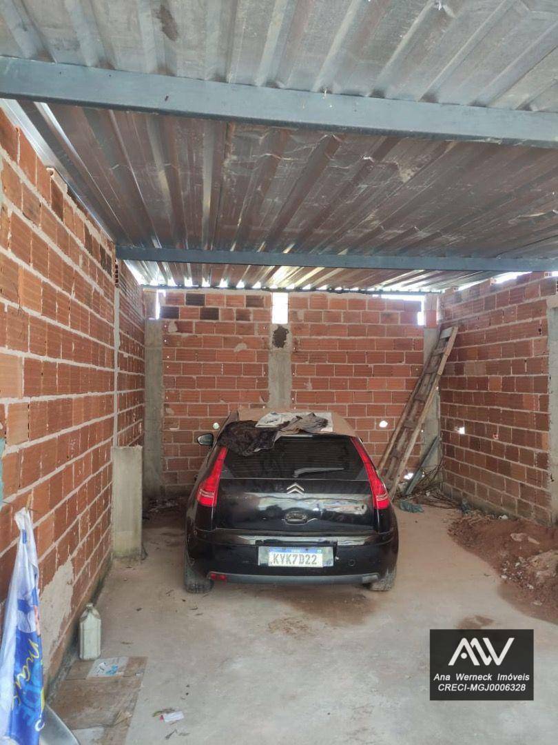 Casa à venda com 2 quartos, 200m² - Foto 4