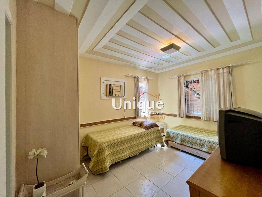 Casa de Condomínio à venda com 4 quartos, 250m² - Foto 23