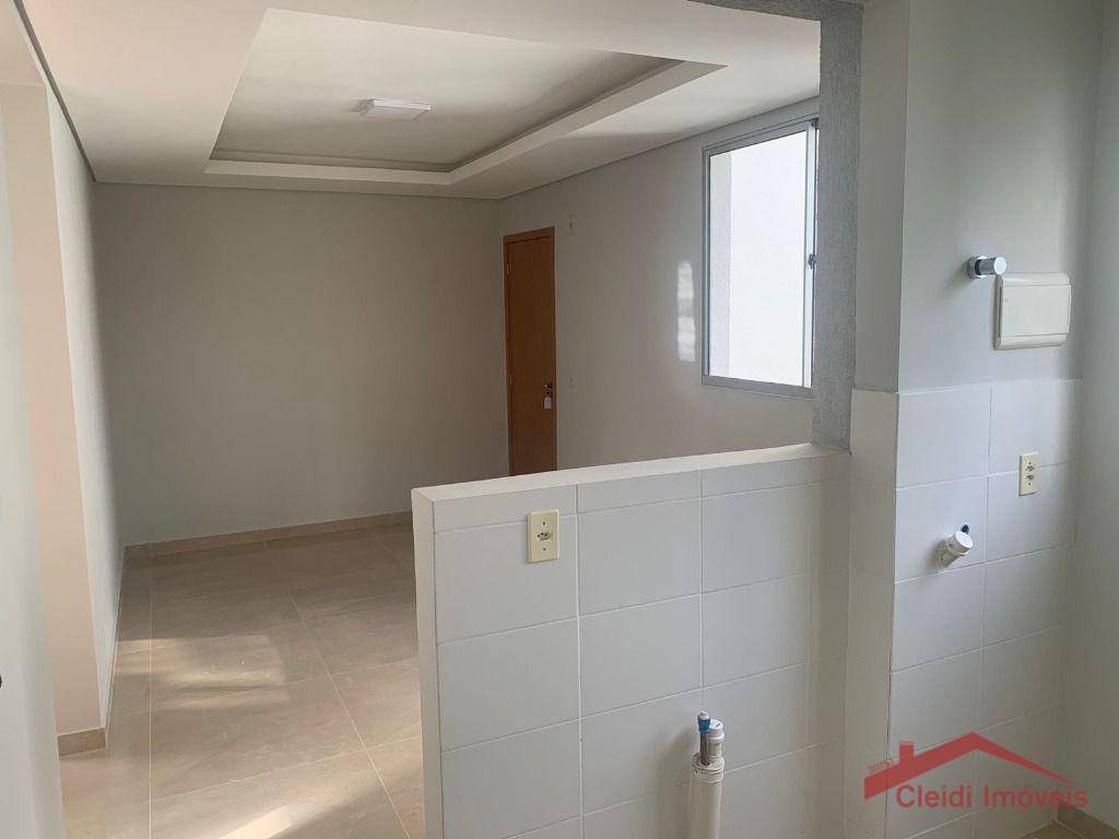 Apartamento à venda com 2 quartos, 44m² - Foto 4