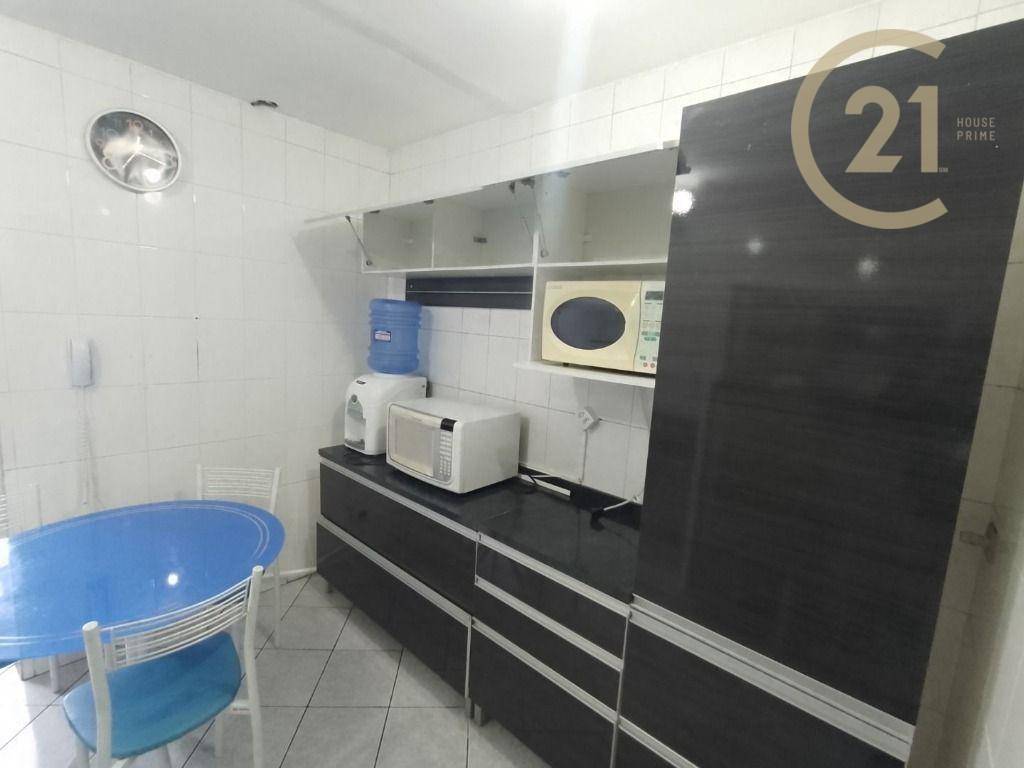 Apartamento para alugar com 3 quartos, 80m² - Foto 4