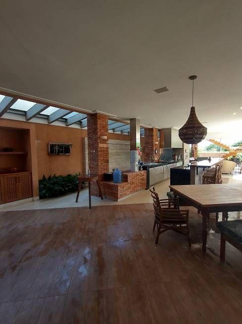 Casa à venda com 4 quartos, 500m² - Foto 4