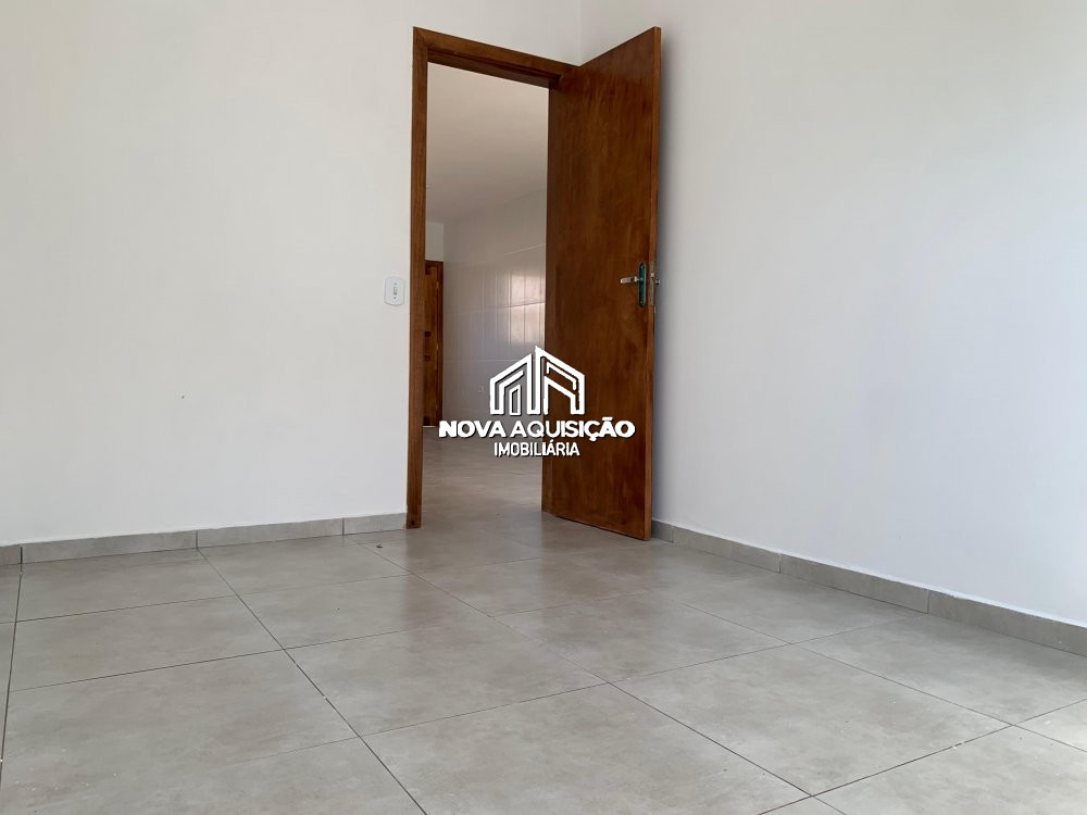 Casa à venda com 2 quartos, 54m² - Foto 12