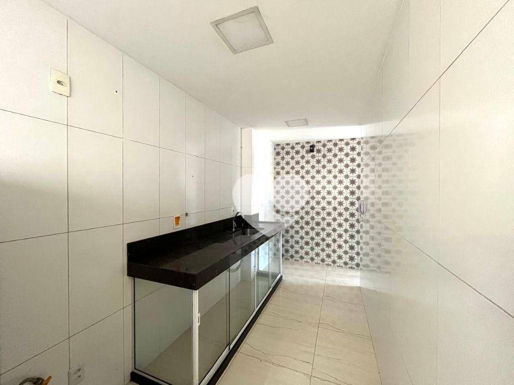 Apartamento para alugar com 3 quartos, 165m² - Foto 13
