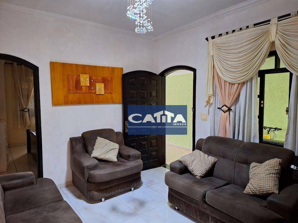 Casa à venda com 3 quartos, 218m² - Foto 2