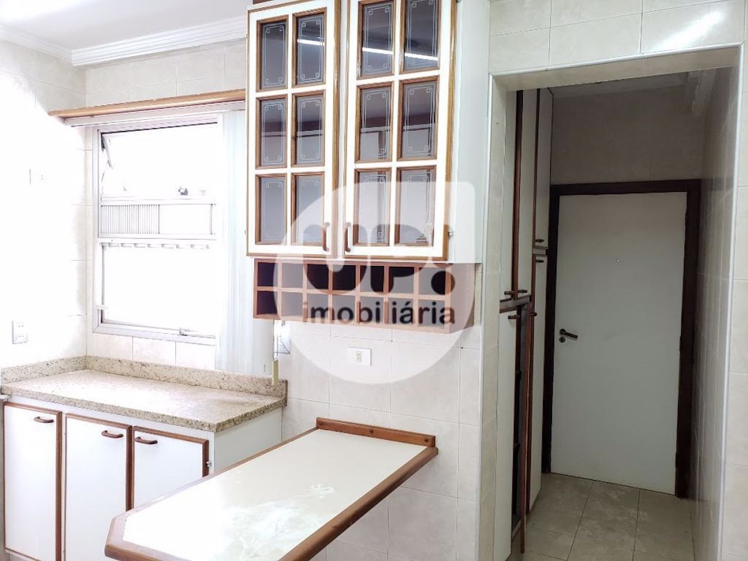 Apartamento à venda com 3 quartos, 157m² - Foto 4