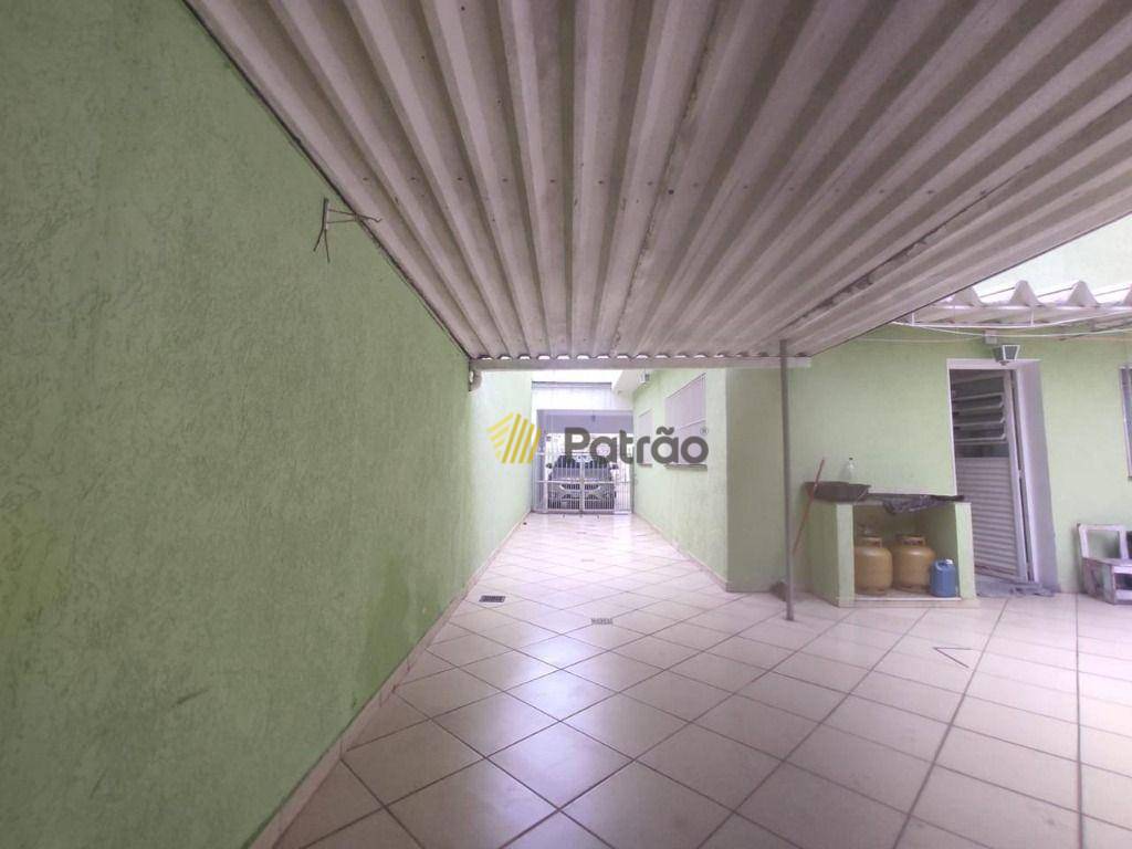 Sobrado à venda com 3 quartos, 237m² - Foto 14