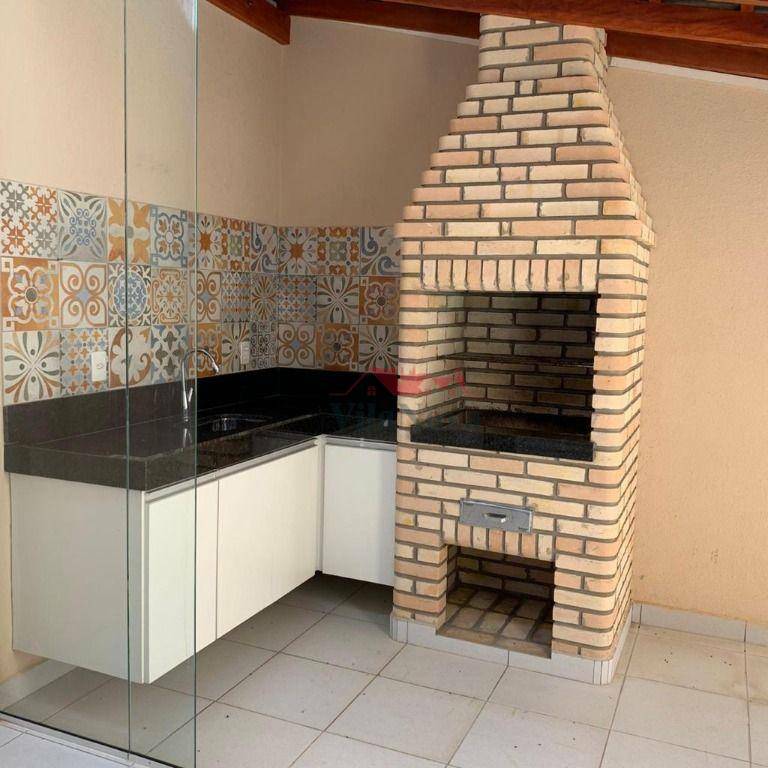 Casa de Condomínio para alugar com 3 quartos, 110m² - Foto 1