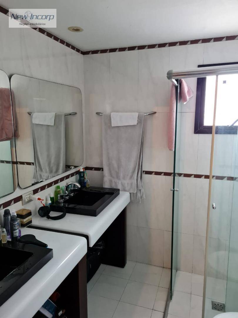 Apartamento à venda com 3 quartos, 144m² - Foto 22