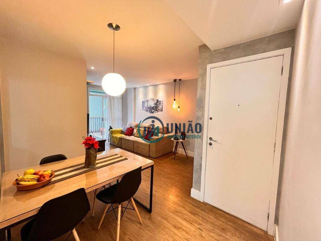 Apartamento à venda com 2 quartos, 77m² - Foto 4