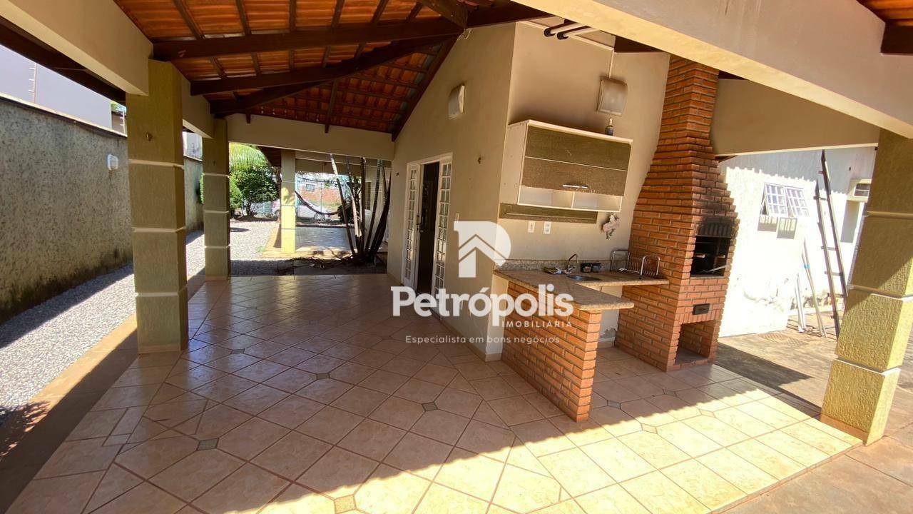 Casa à venda com 3 quartos, 207m² - Foto 15