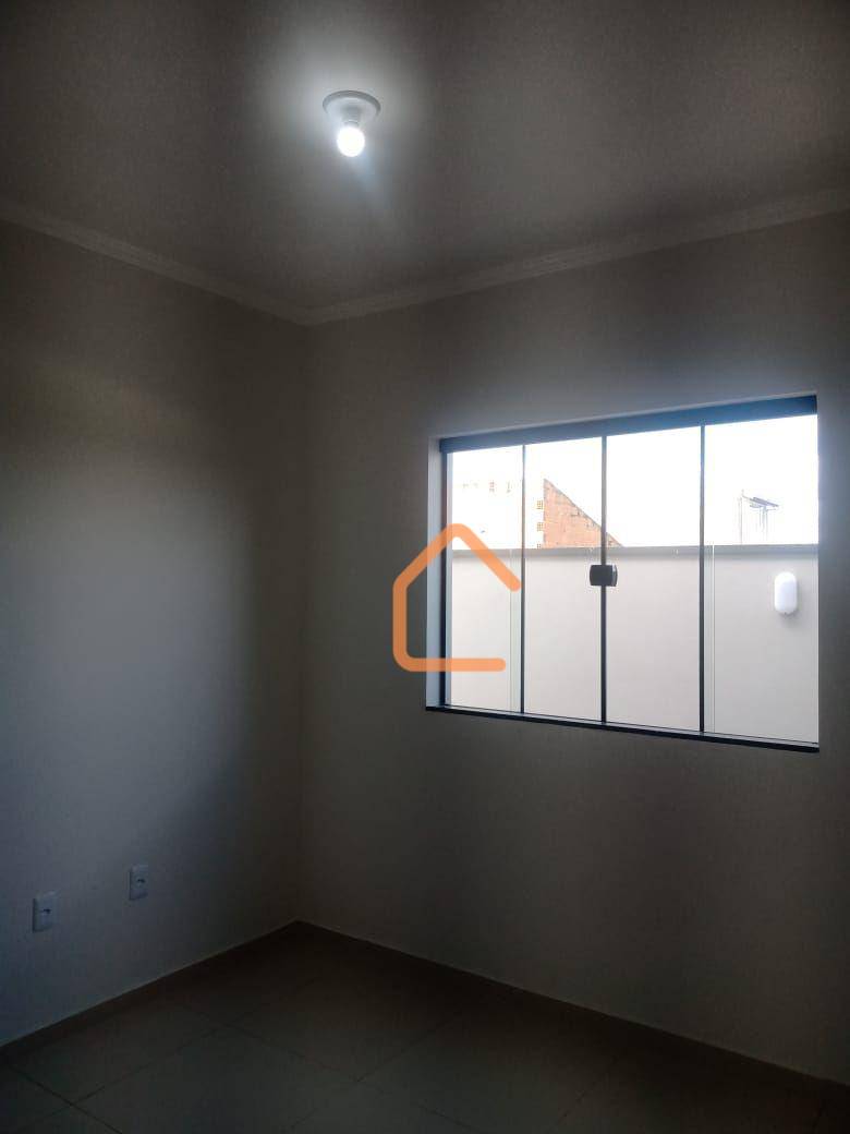 Casa à venda com 3 quartos, 114m² - Foto 13