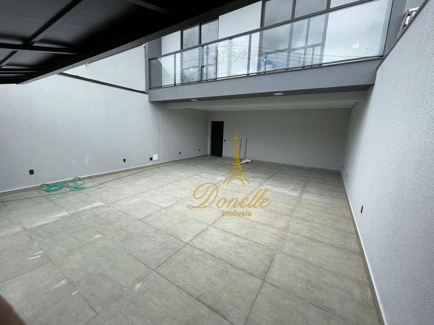 Sobrado à venda com 3 quartos, 180m² - Foto 2