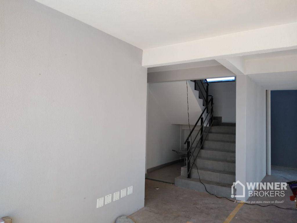 Apartamento à venda com 2 quartos, 61m² - Foto 4