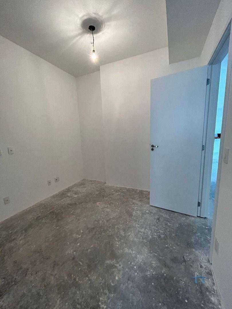 Apartamento à venda com 3 quartos, 126m² - Foto 13