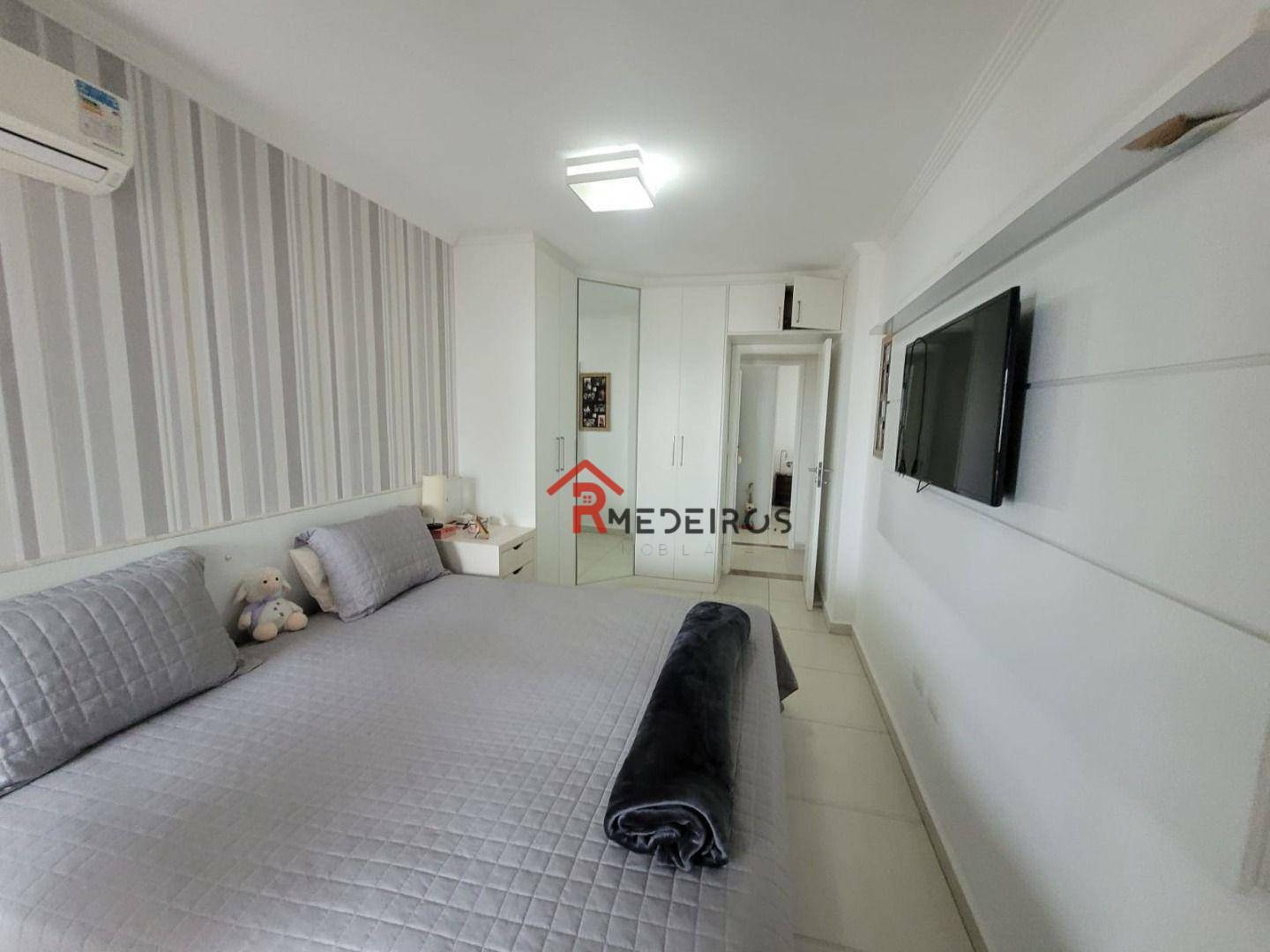 Apartamento à venda com 3 quartos, 140m² - Foto 21