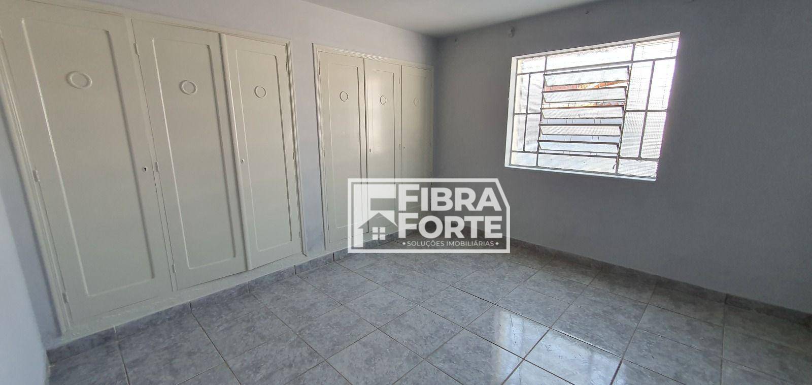 Casa para alugar com 5 quartos, 224m² - Foto 26