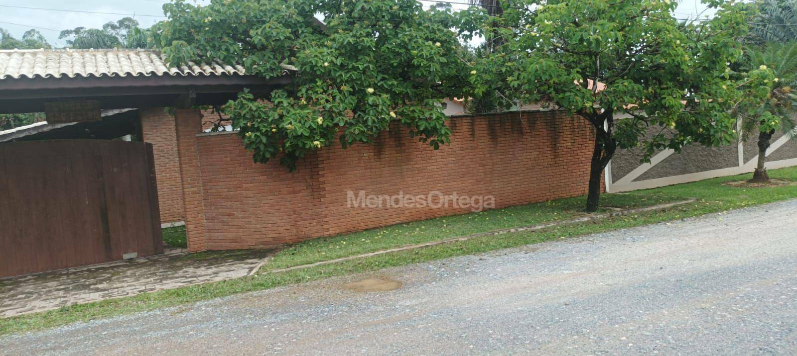 Chácara à venda com 3 quartos, 120m² - Foto 2