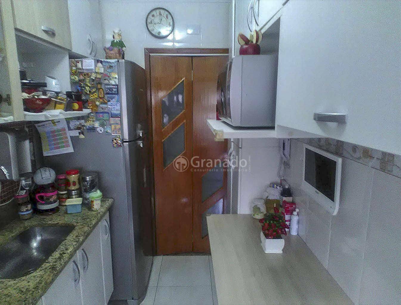 Apartamento à venda com 3 quartos, 65m² - Foto 4