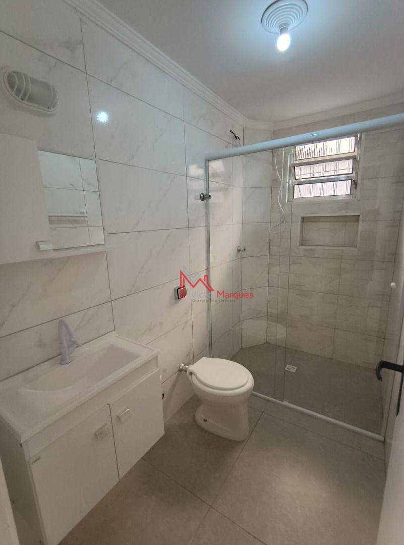 Casa para alugar com 2 quartos, 68m² - Foto 10