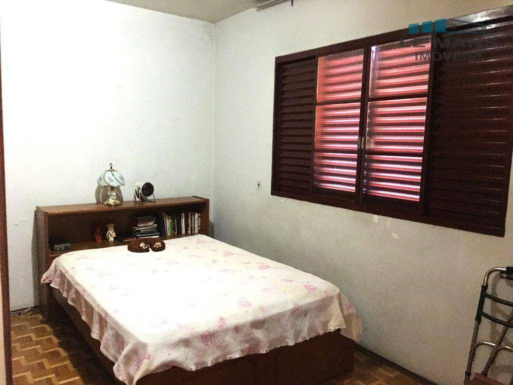 Casa à venda e aluguel com 3 quartos, 175m² - Foto 32