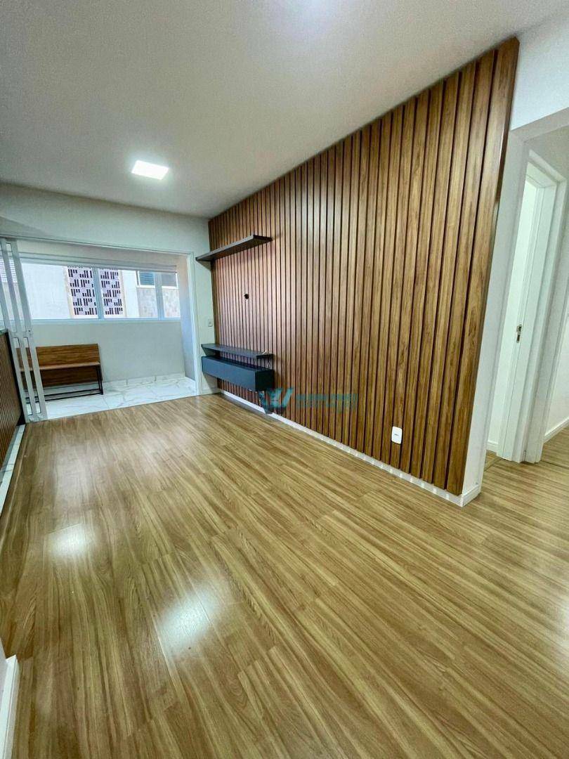 Apartamento à venda com 2 quartos, 70m² - Foto 9