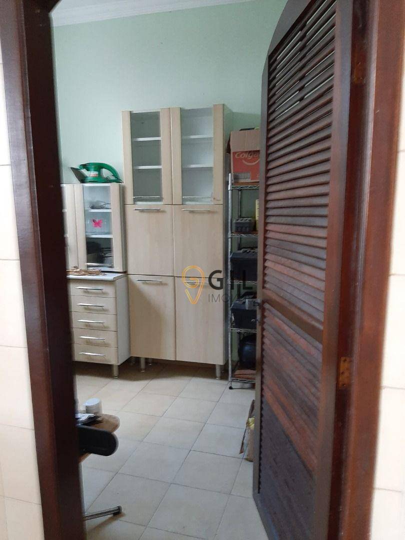 Sobrado à venda com 4 quartos, 217m² - Foto 8