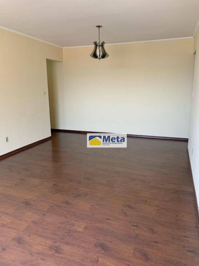 Apartamento à venda com 3 quartos, 121m² - Foto 2