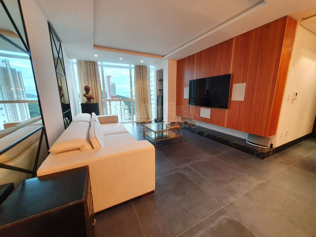 Cobertura à venda com 3 quartos, 268m² - Foto 3