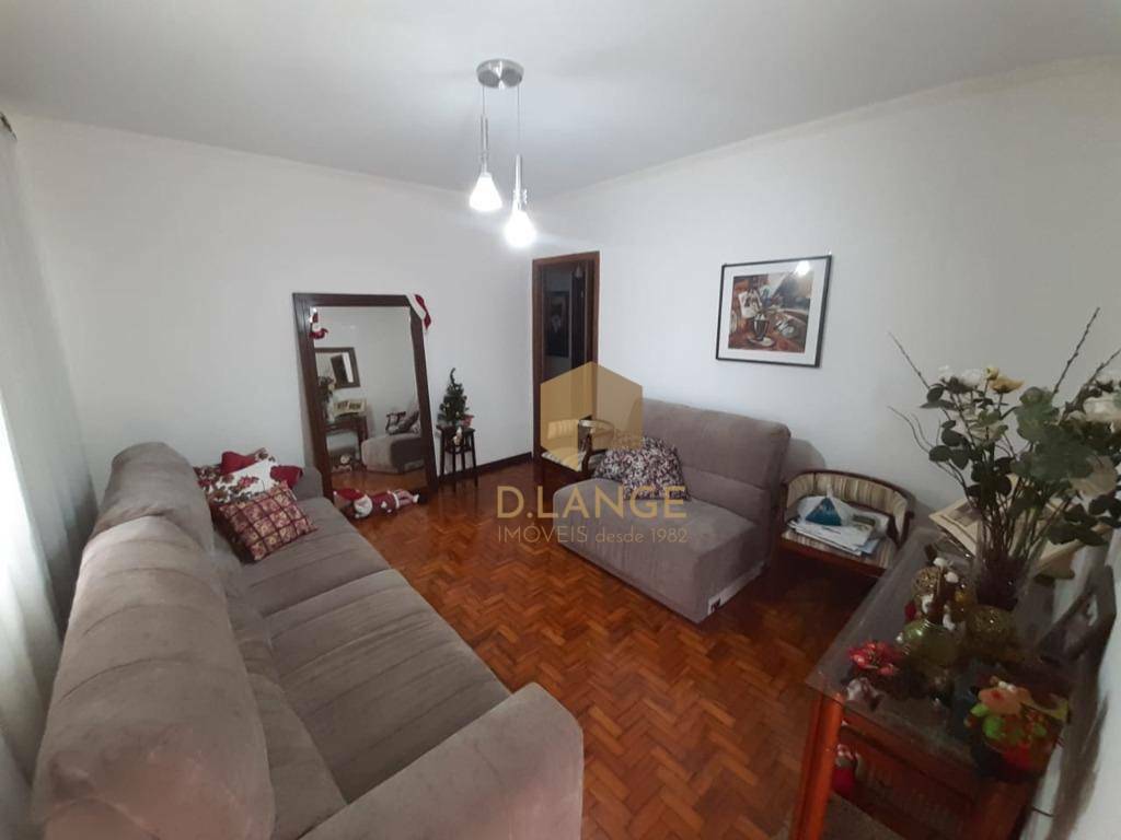 Casa à venda com 3 quartos, 200m² - Foto 4