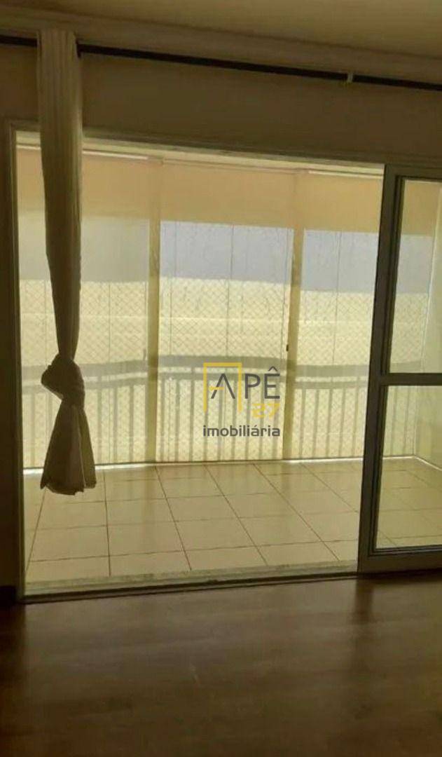 Apartamento para alugar com 3 quartos, 86m² - Foto 4