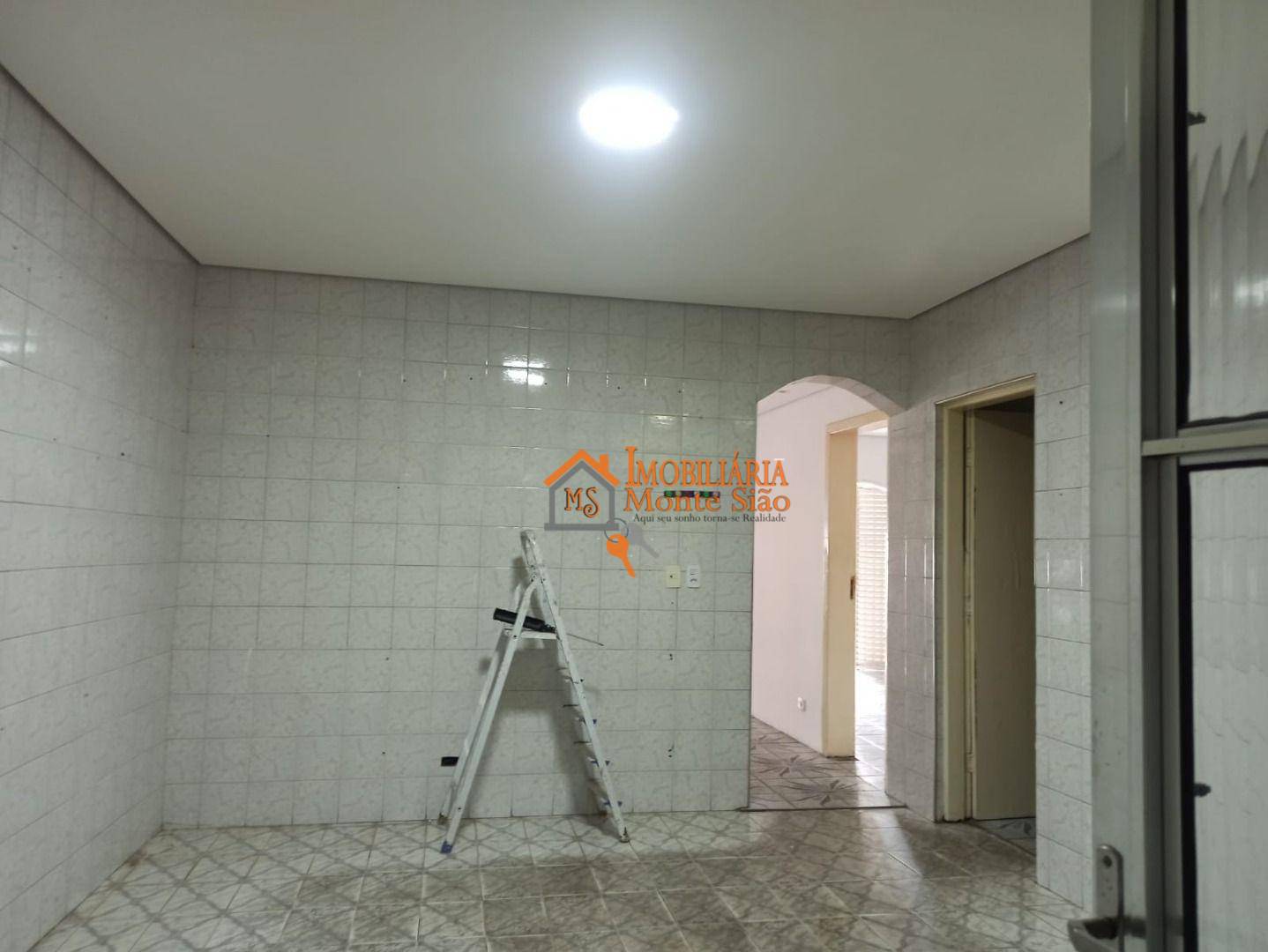 Sobrado à venda com 3 quartos, 300m² - Foto 3