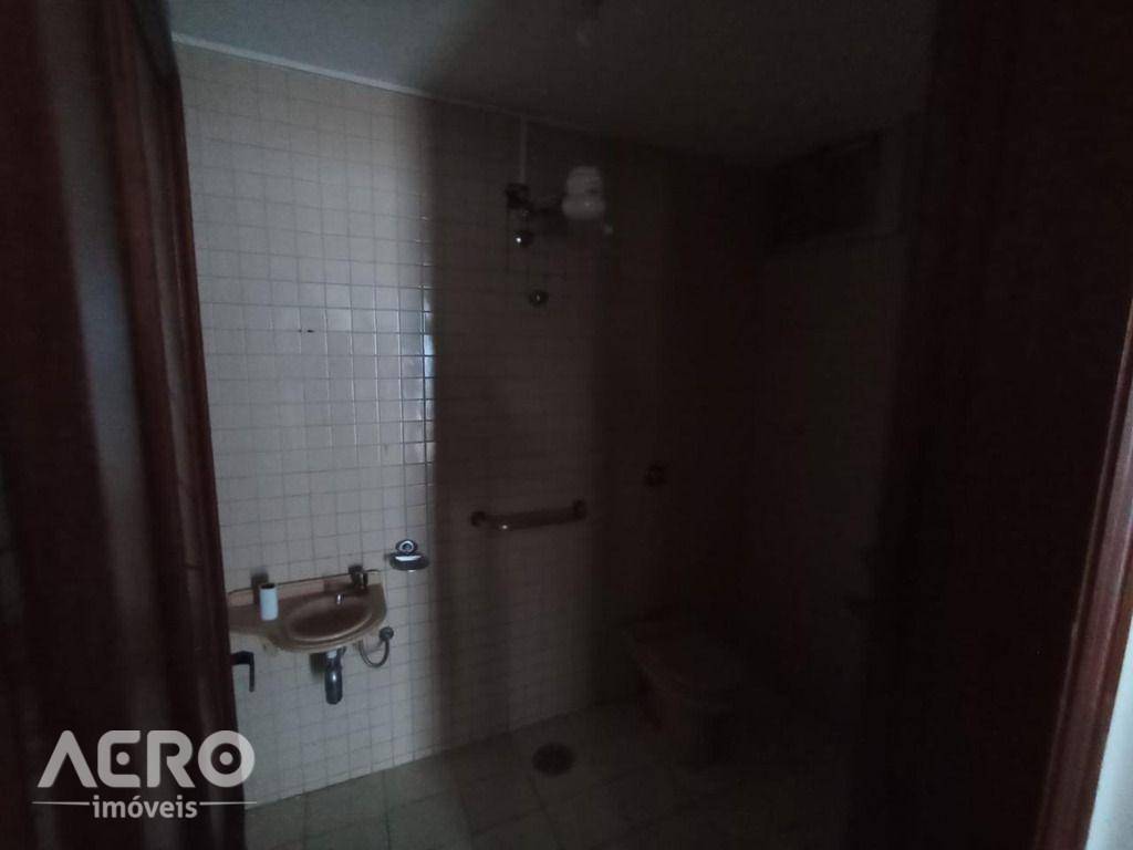 Casa à venda com 4 quartos, 189m² - Foto 13