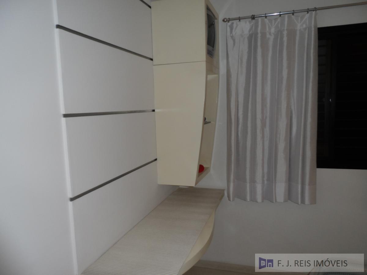 Apartamento à venda com 3 quartos, 180m² - Foto 26