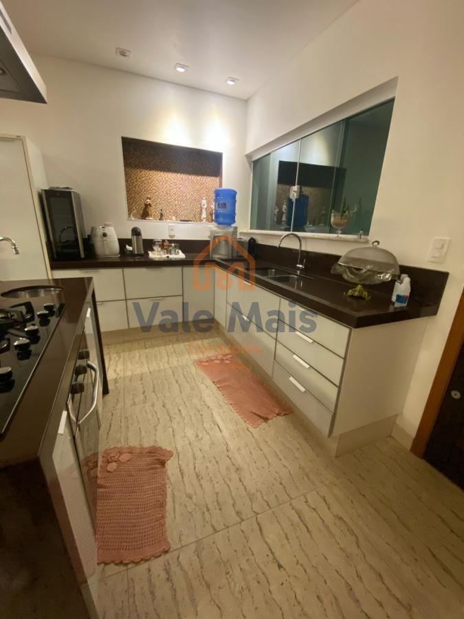 Casa à venda com 3 quartos, 252m² - Foto 13