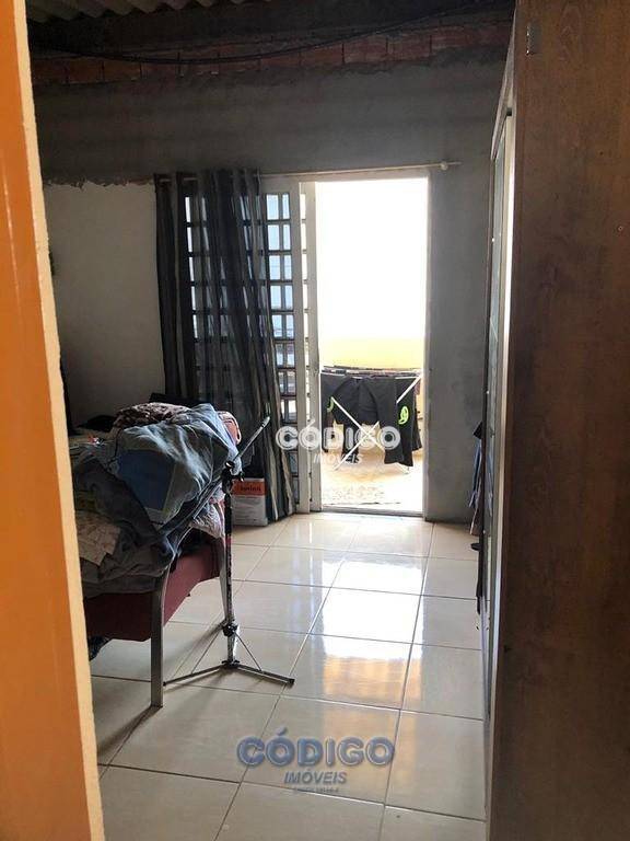 Casa à venda com 4 quartos, 120m² - Foto 12