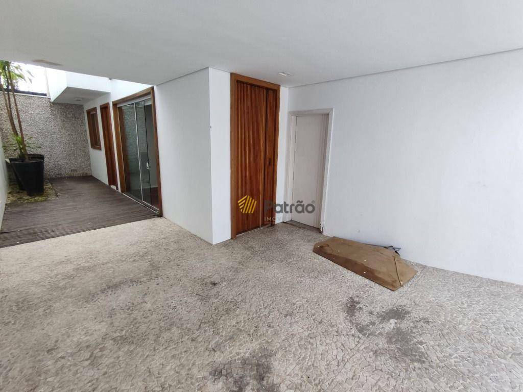 Sobrado à venda com 3 quartos, 500m² - Foto 55