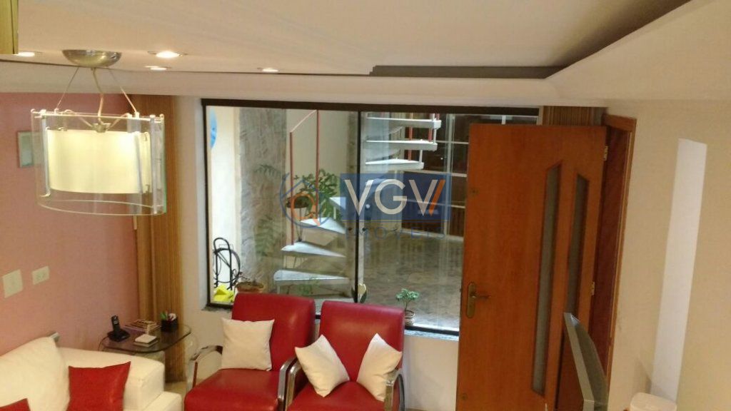 Casa à venda com 2 quartos, 180m² - Foto 13