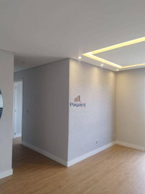 Apartamento à venda com 2 quartos, 62m² - Foto 4