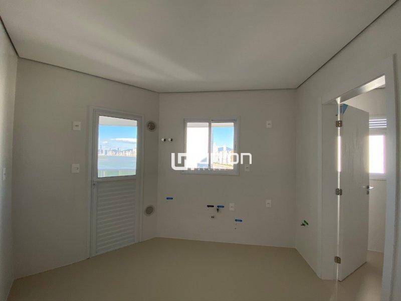 Apartamento à venda com 3 quartos, 152m² - Foto 11